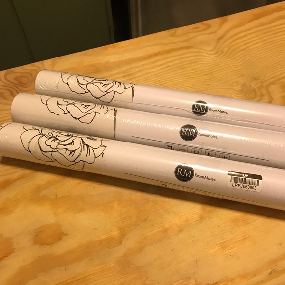 roomates maisey wallpaper nwt - Picture 5 of 7